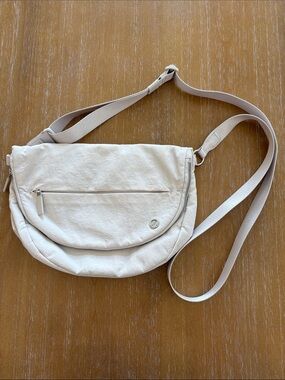 Lululemon All Night Festival Bag 5L